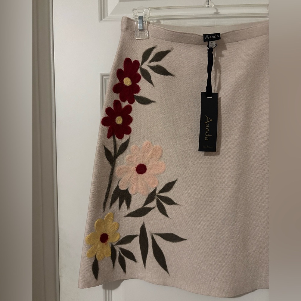 Floral Embroidered Women's Skirt